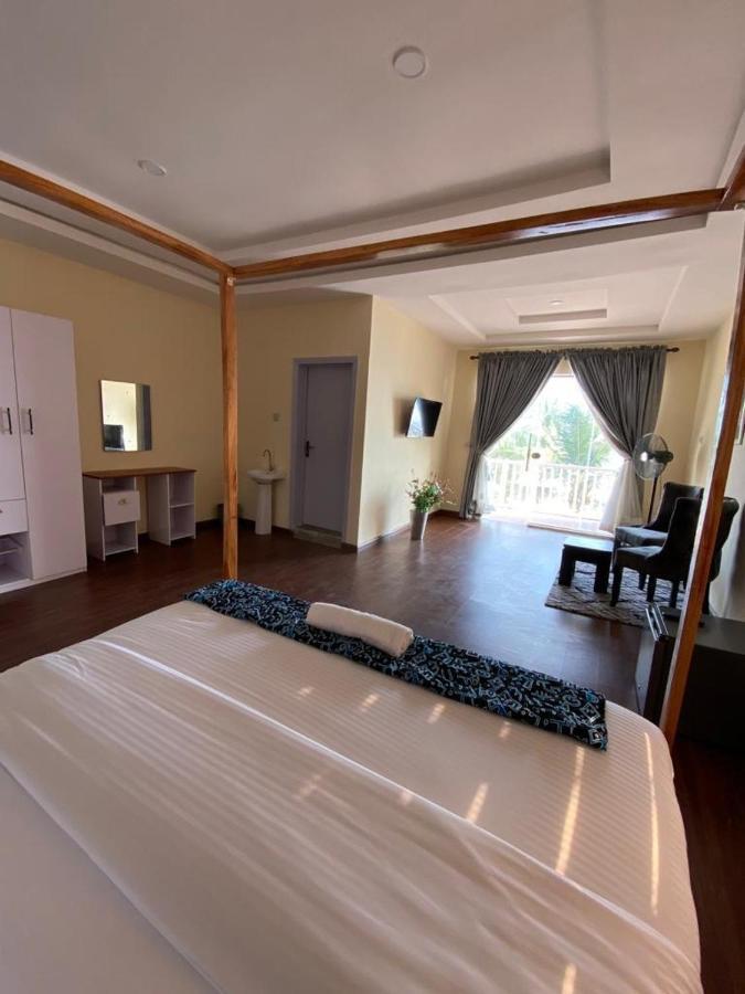 Oceanfront Wavecrest Hotel Lekki Ngoại thất bức ảnh